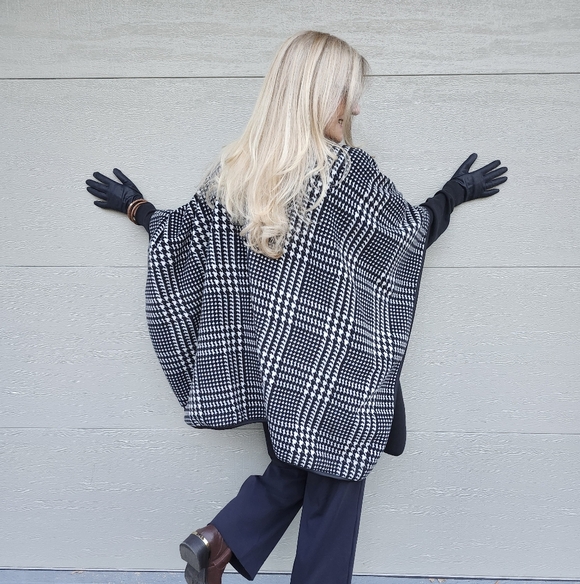 Ike Behar NWOT Black & White Houndstooth/Black Reversible Wrap, One Size, $32 - Picture 5 of 9